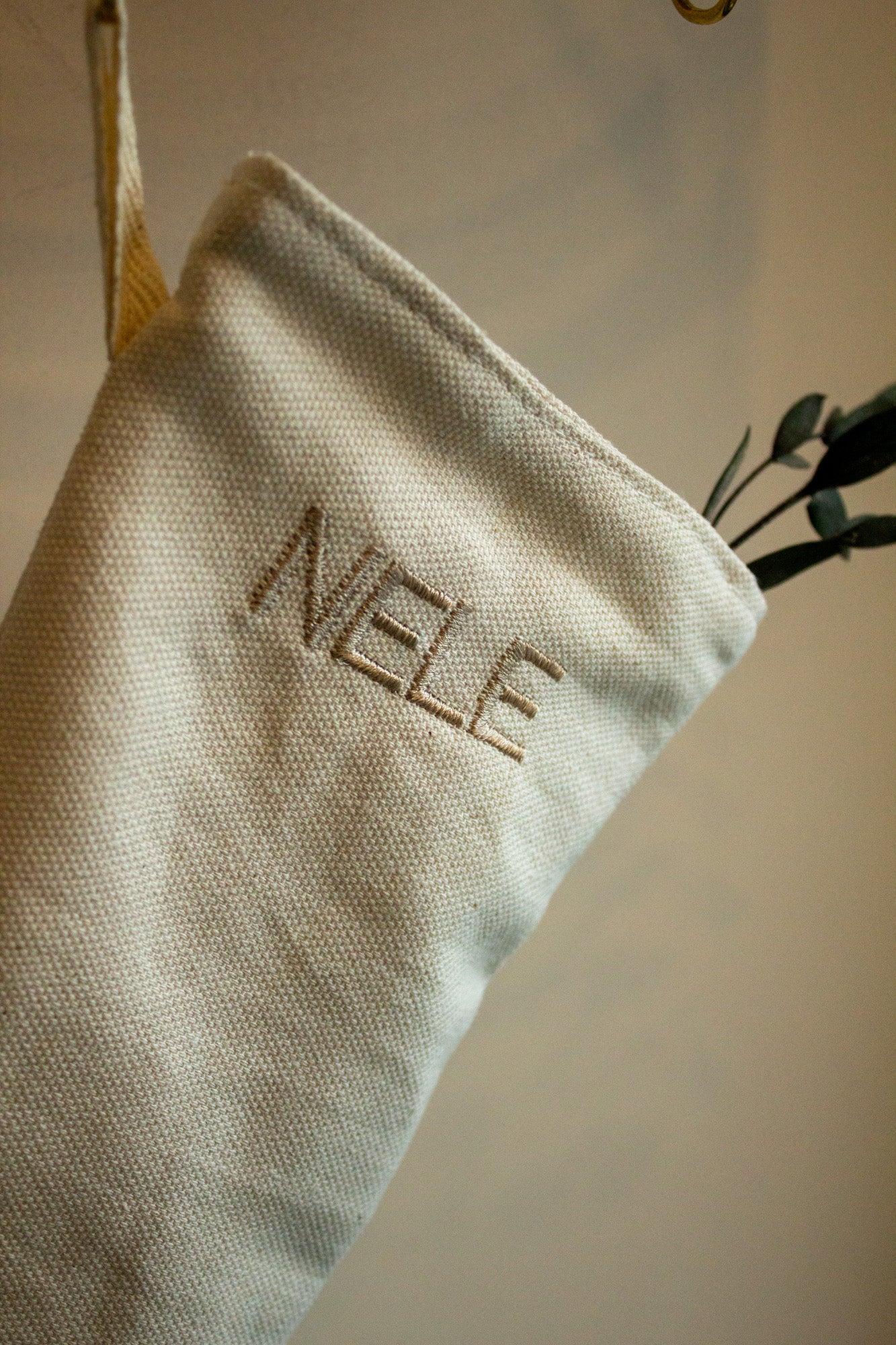 Personalisierter Nikolausstiefel Nikolausstrumpf schlicht und neutral in beige/natur