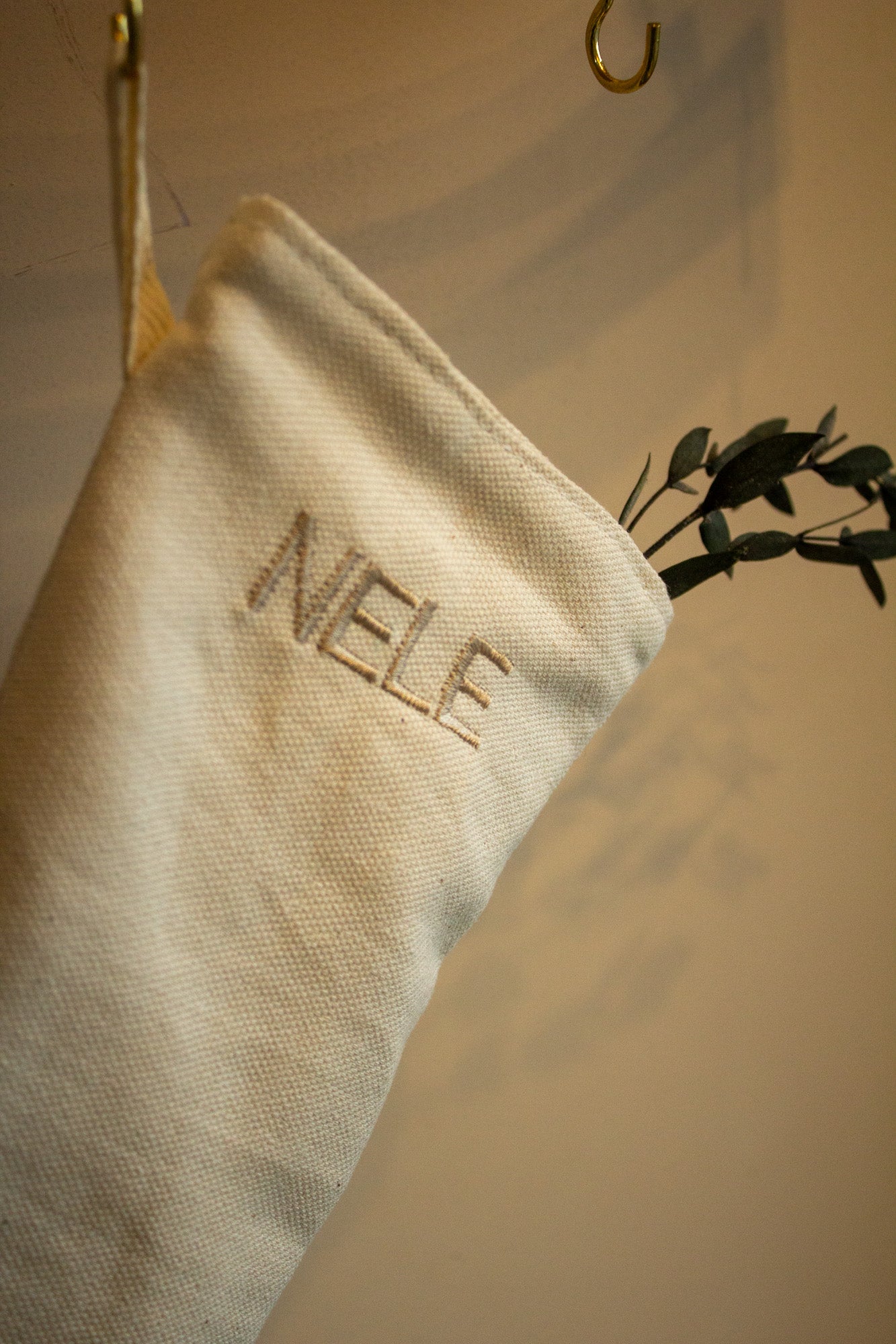 Personalisierter Nikolausstiefel Nikolausstrumpf schlicht und neutral in beige/natur