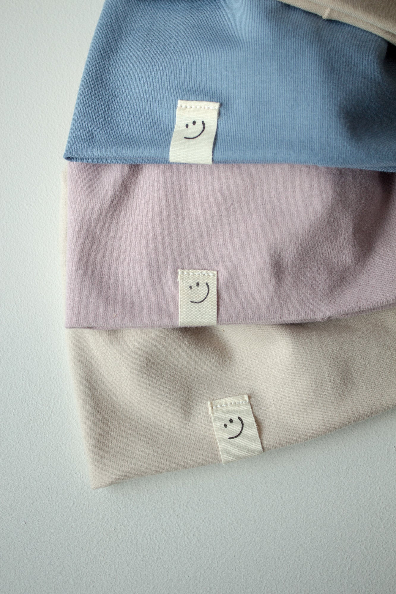Smiley Beanie für Kinder – coole Mütze aus Bio Baumwolle, unisex