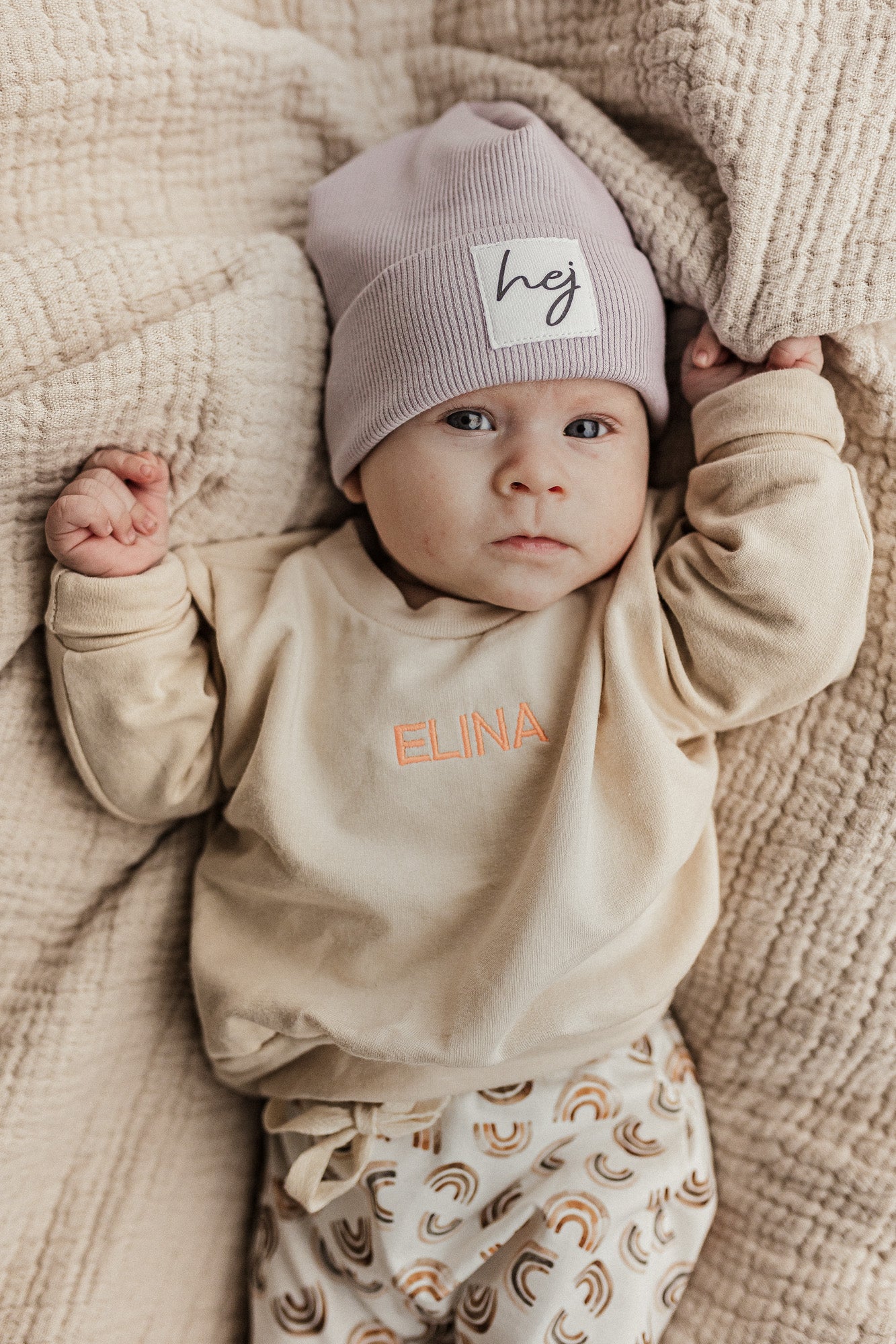 Personalisierter Sweater aus kuscheligem Wintersweat mit cooler neon Beschriftung