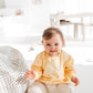 Frisch, frech, fruchtig – der Zitronen-Sweater für kleine Trendsetter
