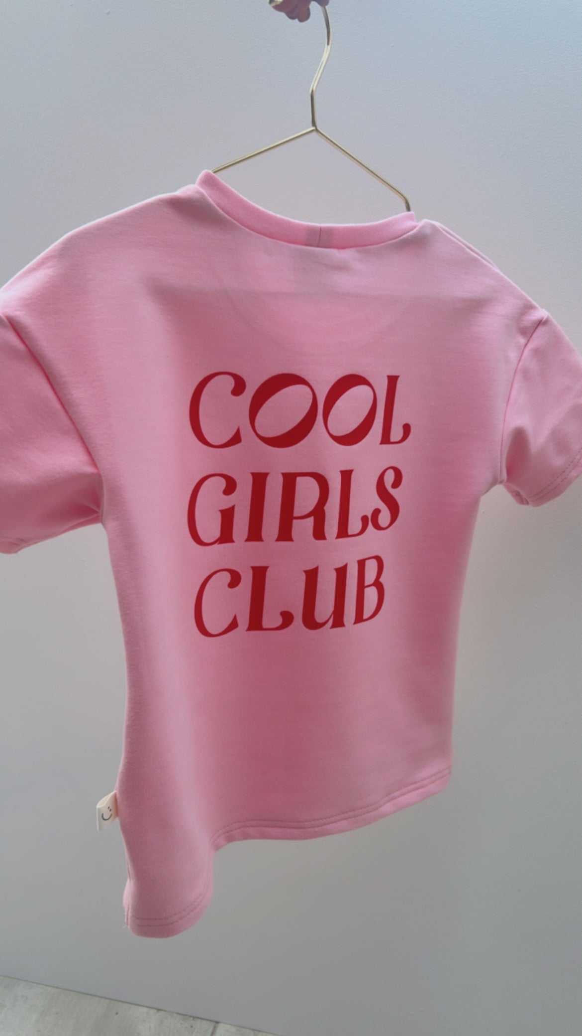 Member of the Cool Girls Club – das Statement-Shirt für coole Kids