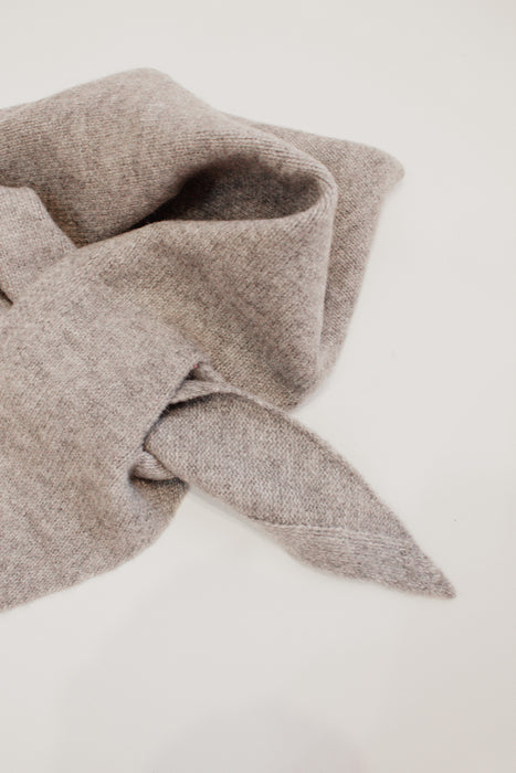 Dreieckstuch Grau aus 100 % Cashmere für kleine Trendsetter