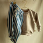 Lockere gestreifte Hose aus Sommersweat