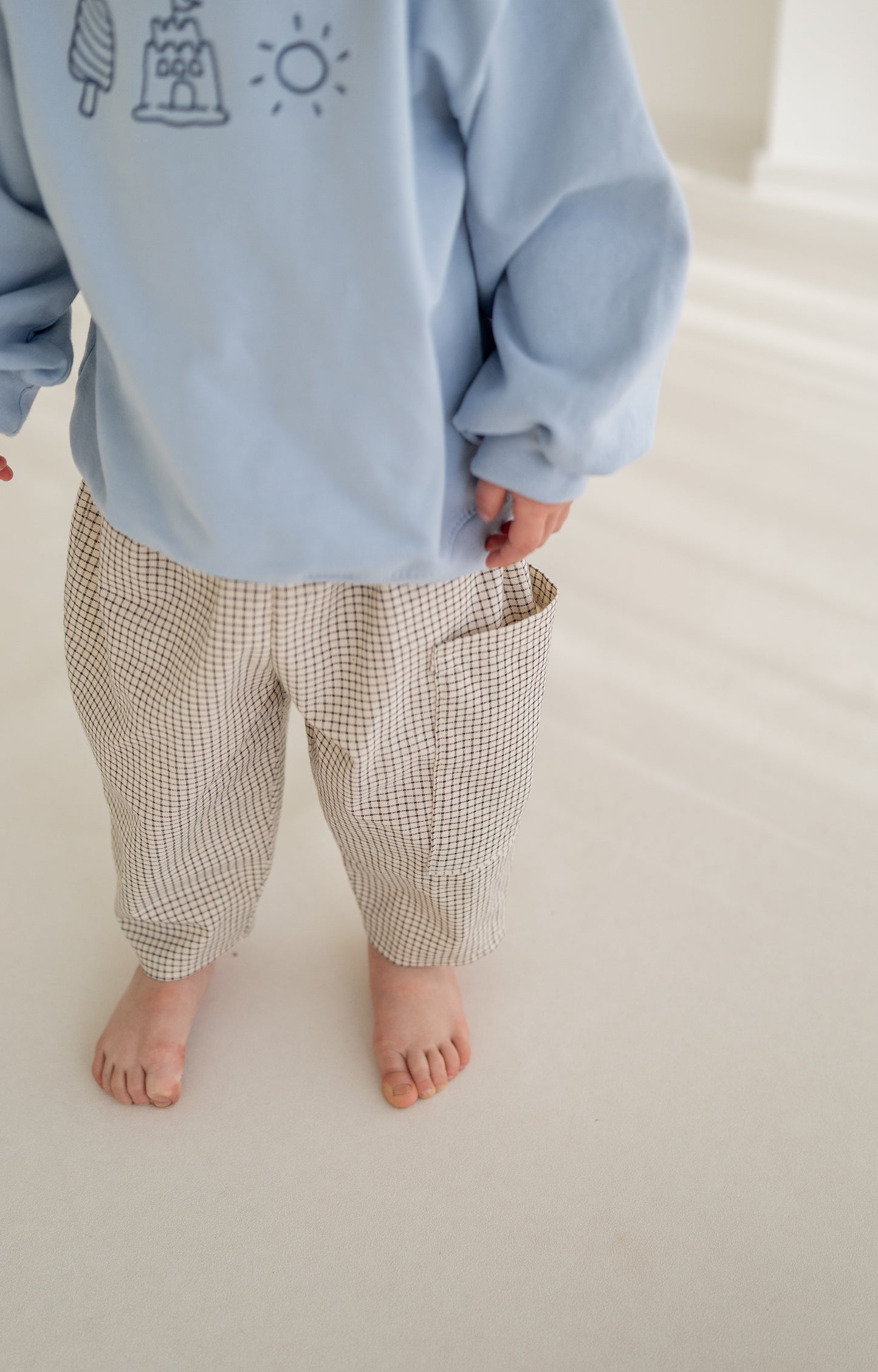 Weite barrel Fit Hose natur/kariert | LITTLE SUMMER CLUB | Annikora x Jessica Scholz