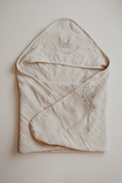 Badeponcho und Einschlagdecke aus Musselin personalisiert und kuschelweich