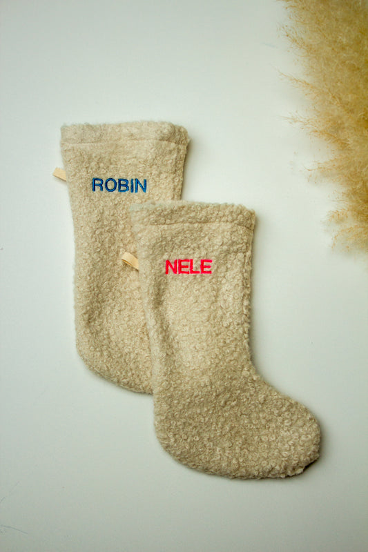 Hübscher personalisierter Nikolausstiefel aus Boucle