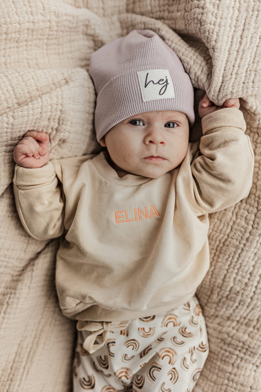 Personalisierter Sweater aus kuscheligem Wintersweat mit cooler neon Beschriftung