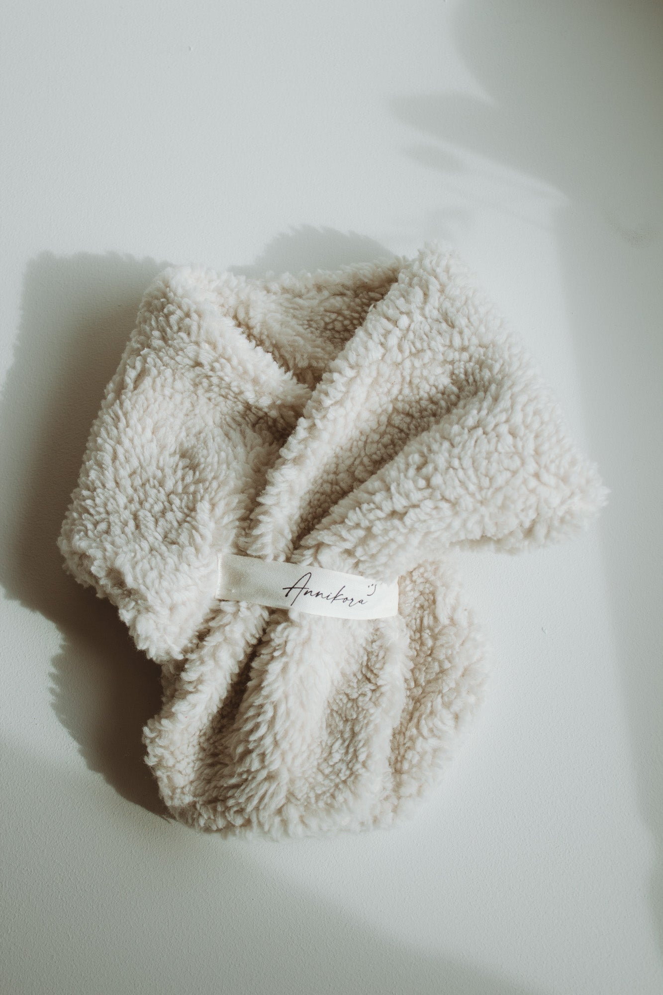 Flauschiger Teddyschal aus 100 % Baumwolle für kleine Entdecker