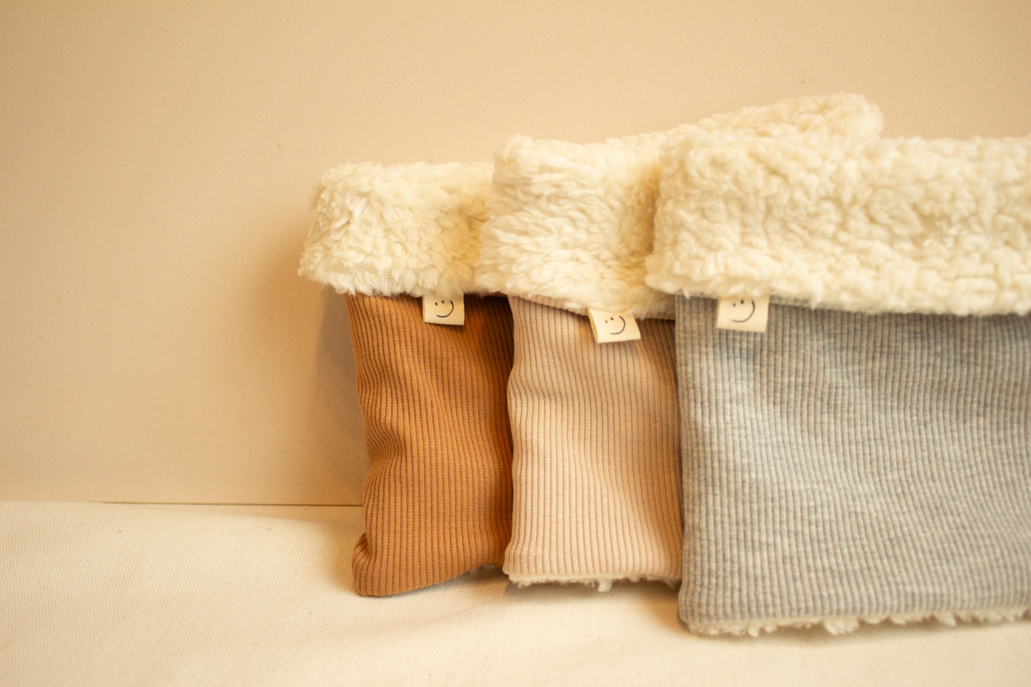 Schön warmer Loopschal mit Teddyfell für Kinder in verschiedenen Farben