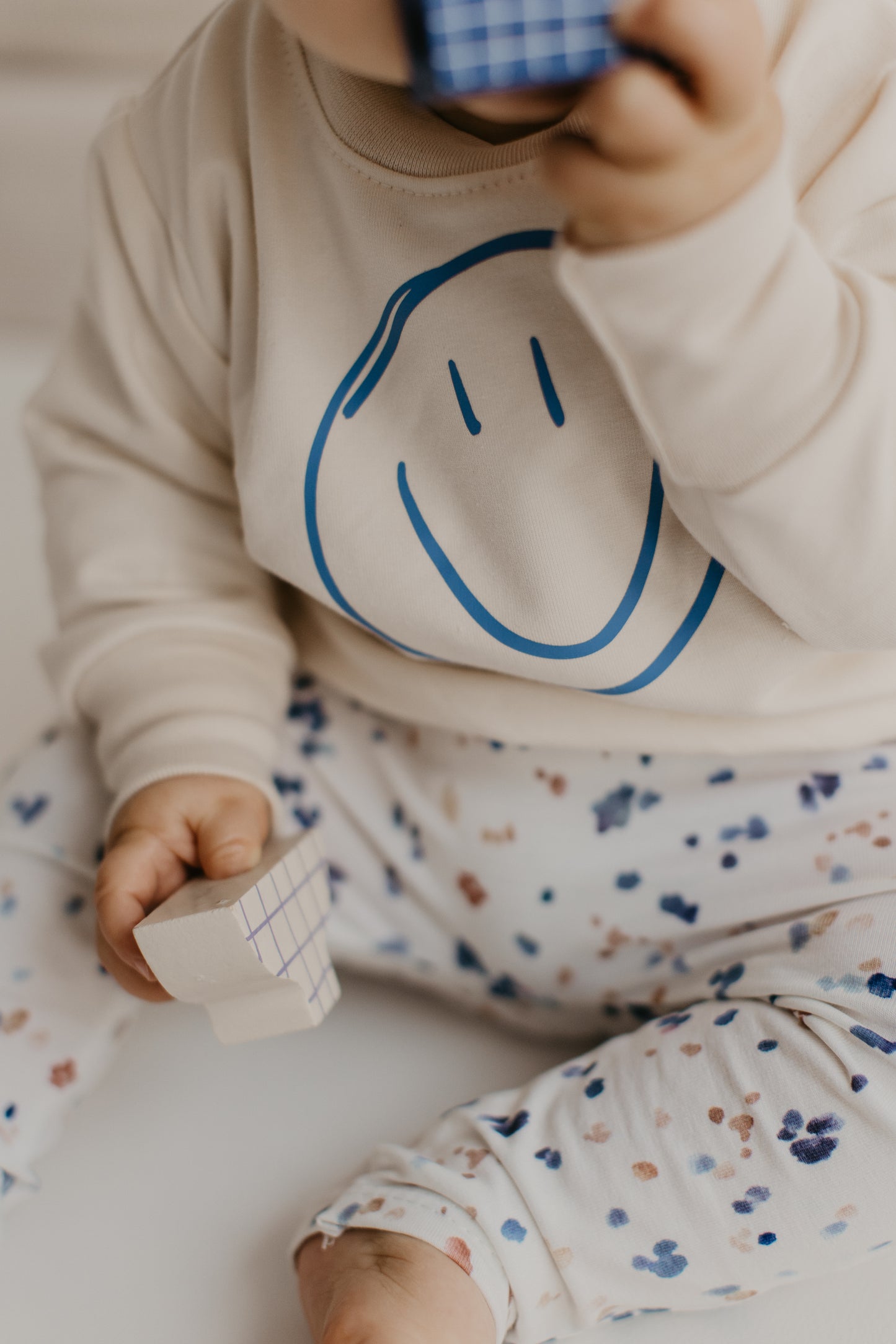Gemütlicher Sweater mit Smiley Druck – Schlicht, Stylisch und Bequem