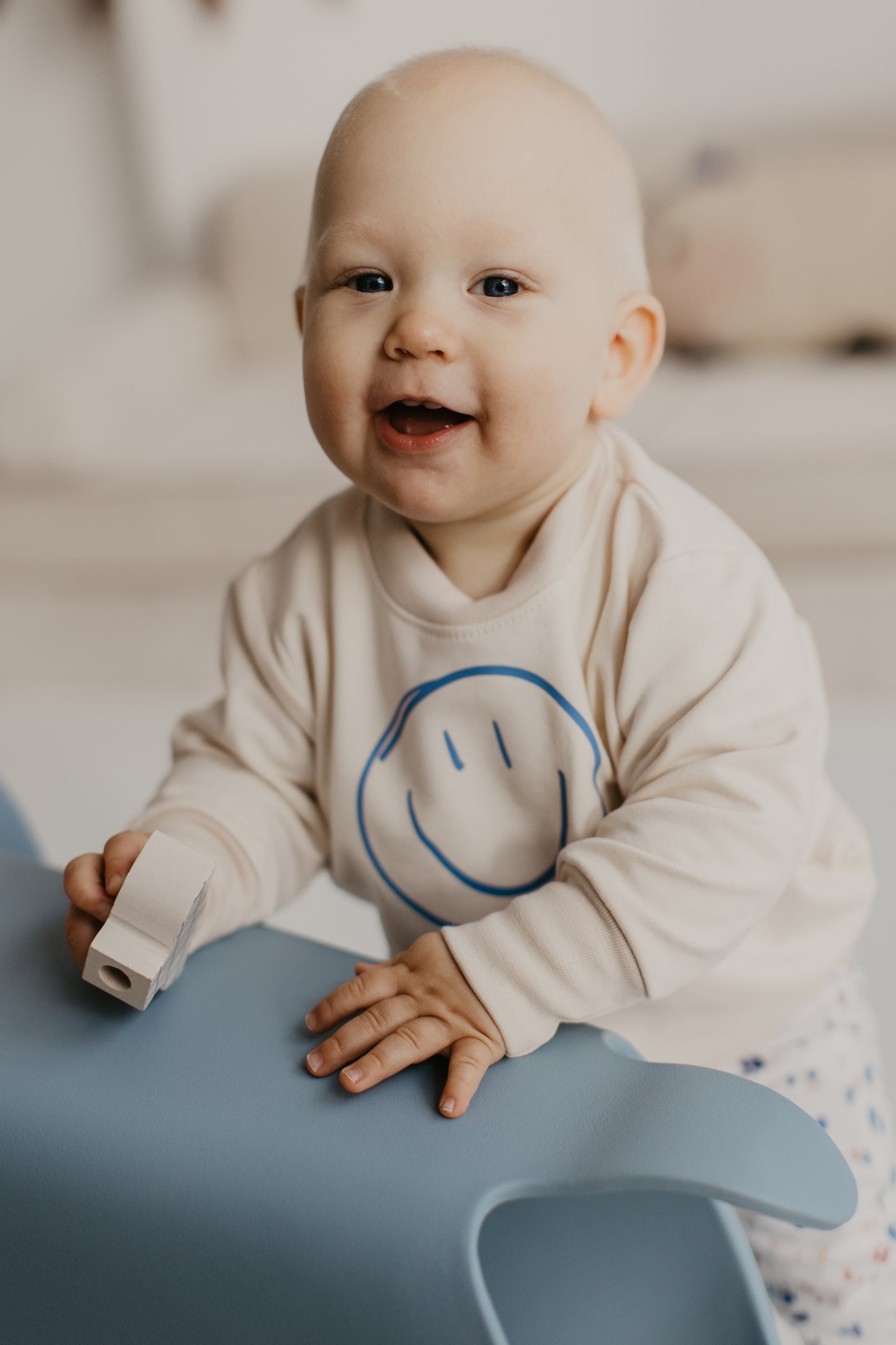 Gemütlicher Sweater mit Smiley Druck – Schlicht, Stylisch und Bequem