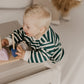 Grün gestreifter Sweater – Schlicht, Modern und Gemütlich